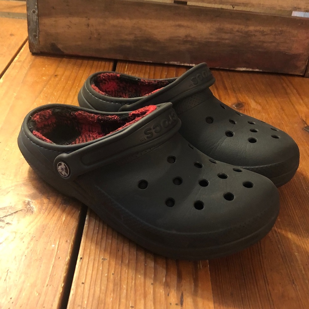 Crocs Lined Clog Shoes Black Plaid Unisex Men sz 6 Women sz 8